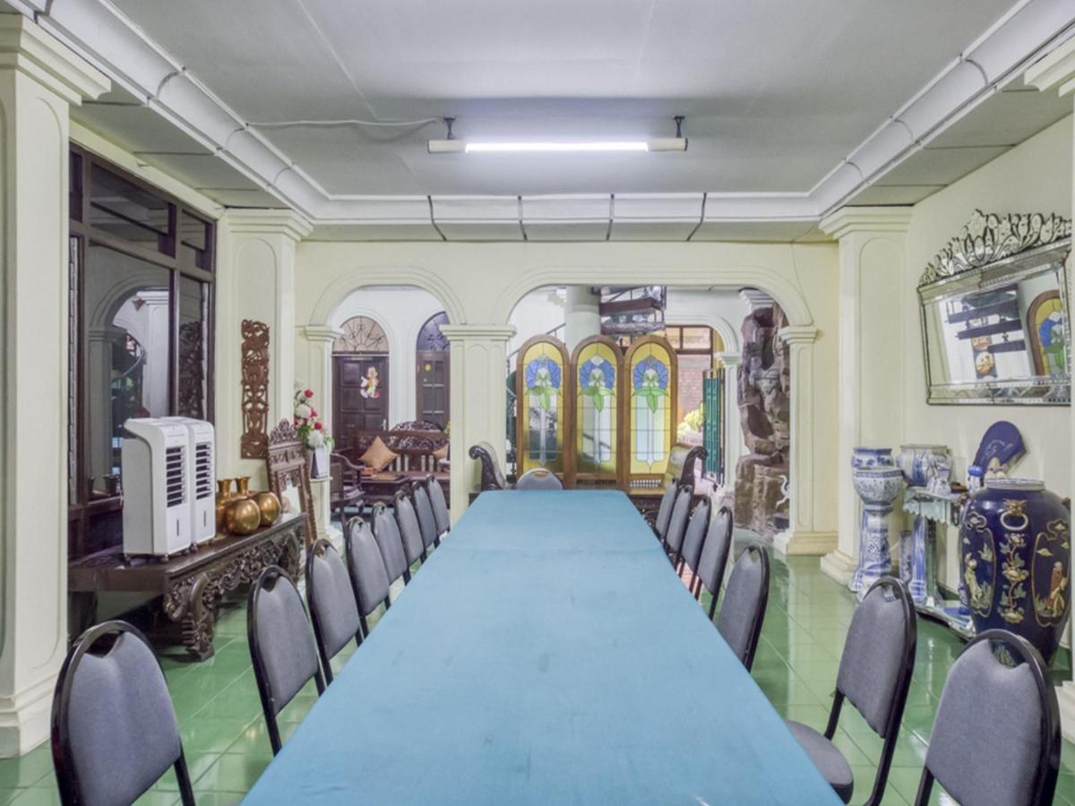 RedDoorz Syariah @ Lempuyangan Hotel Yogyakarta Bagian luar foto